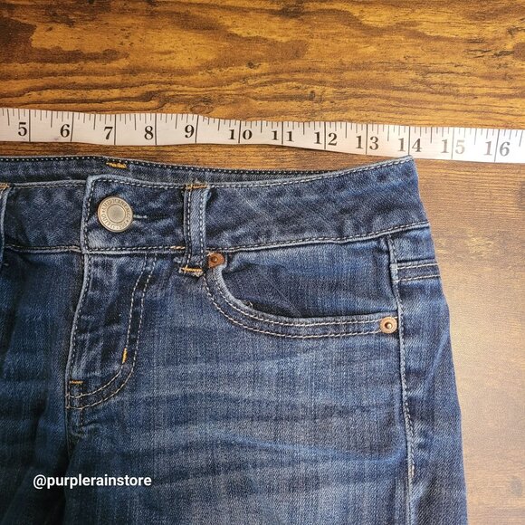 American Eagle Jeans Sz 2 Cut Off Shorts Low Rise Medium Dark Wash Stretch Denim - Picture 6 of 11